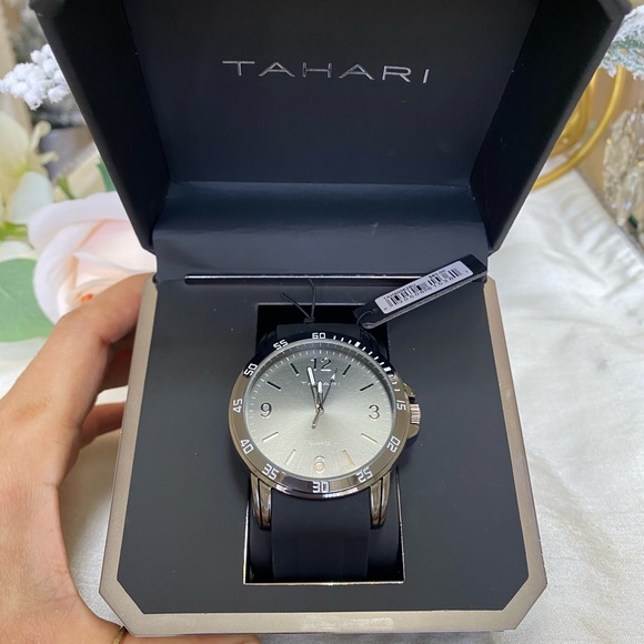 TAHARI MEN’S BLACK WATCH SILICONE WRISTBAND - Picture 6 of 7